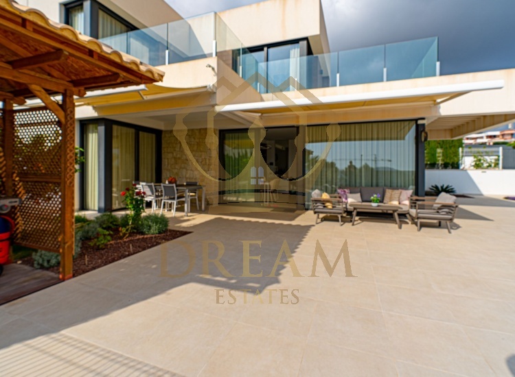 Finestrat, 4 Bedrooms Bedrooms, ,4 BathroomsBathrooms,Villa,For Sale,1014