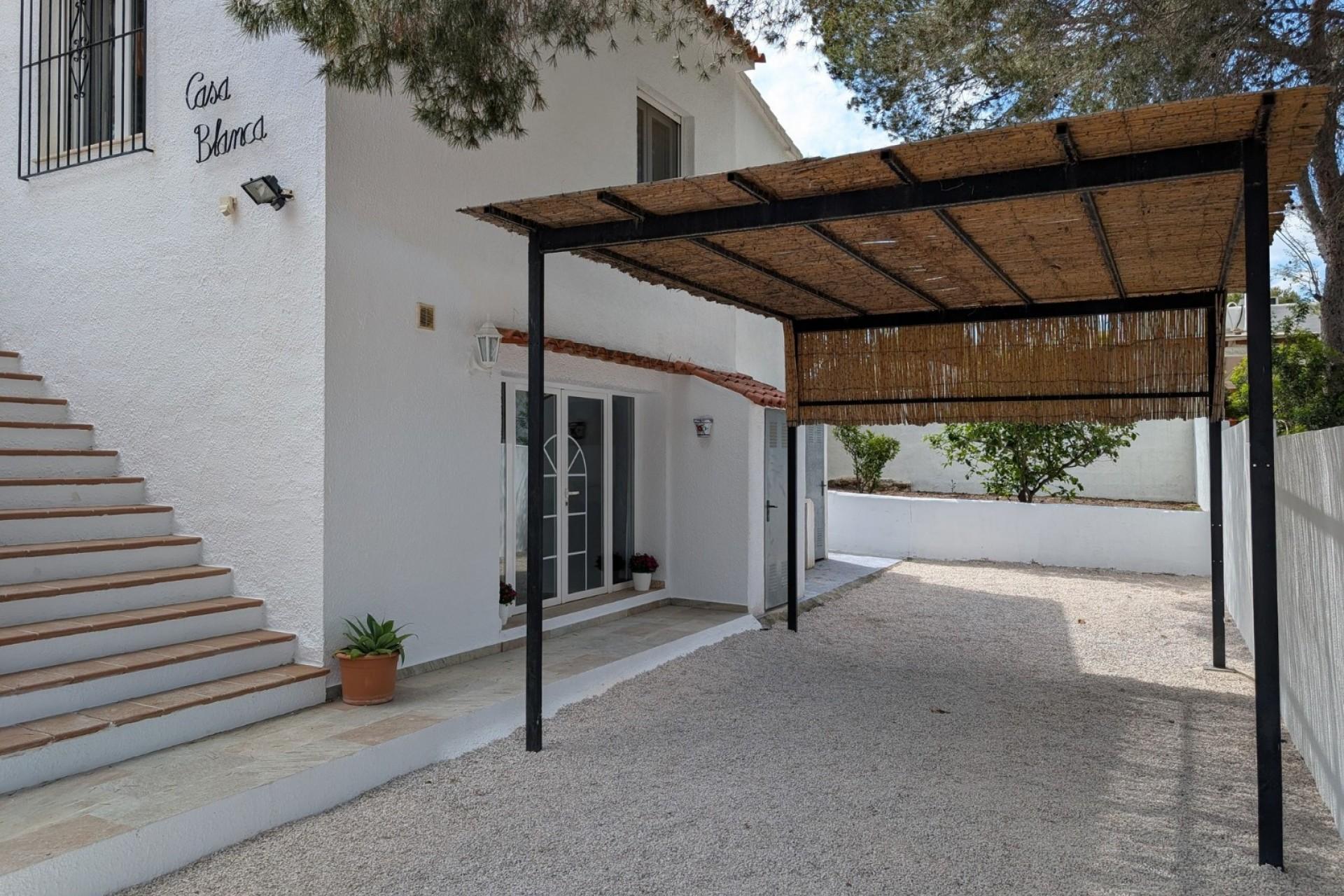 Moraira, 4 Bedrooms Bedrooms, ,2 BathroomsBathrooms,Villa,For Sale,Moraira,1037