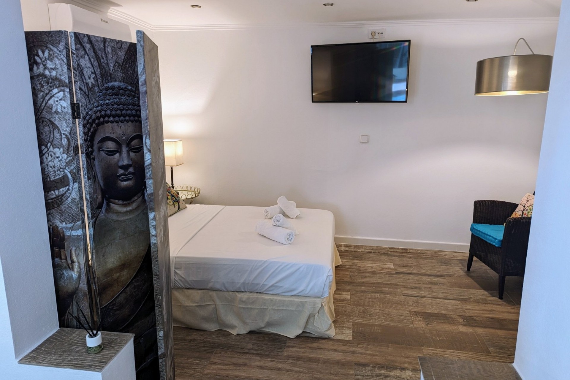 11 Bedrooms Bedrooms, ,8 BathroomsBathrooms,Villa,For Sale,1038