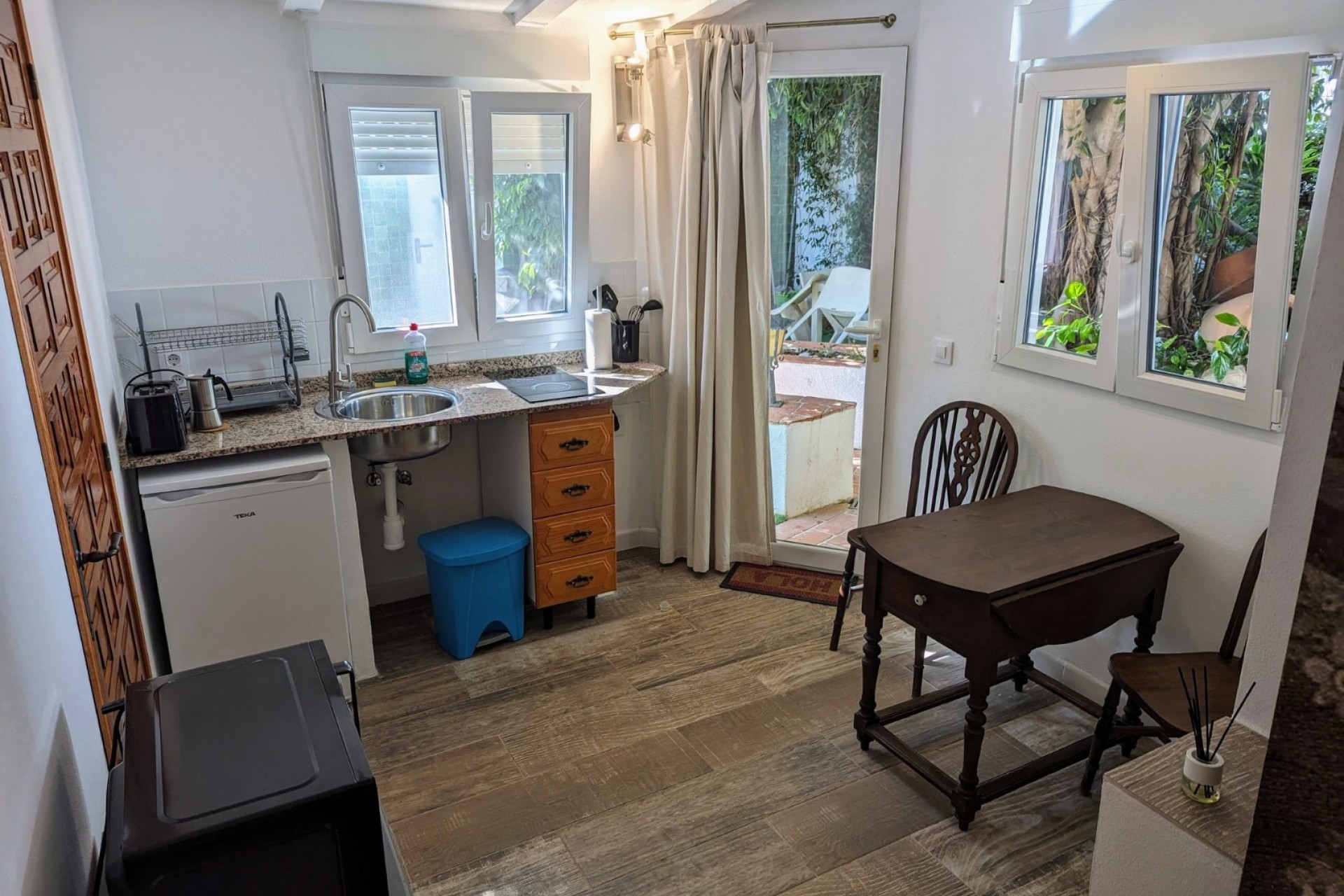 11 Bedrooms Bedrooms, ,8 BathroomsBathrooms,Villa,For Sale,1038