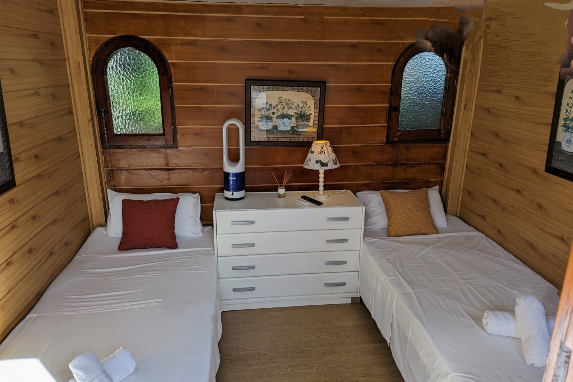 11 Bedrooms Bedrooms, ,8 BathroomsBathrooms,Villa,For Sale,1038