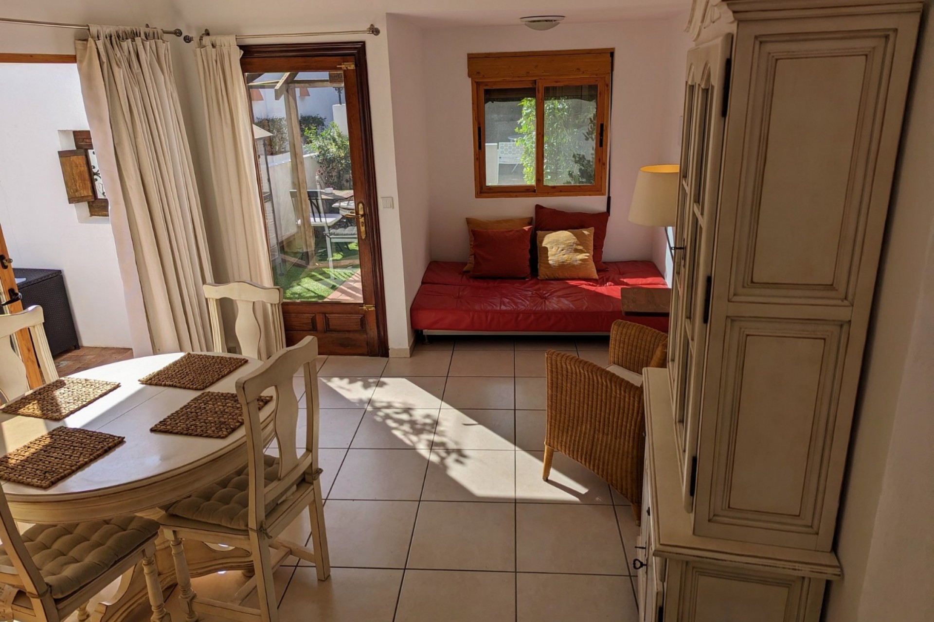 11 Bedrooms Bedrooms, ,8 BathroomsBathrooms,Villa,For Sale,1038
