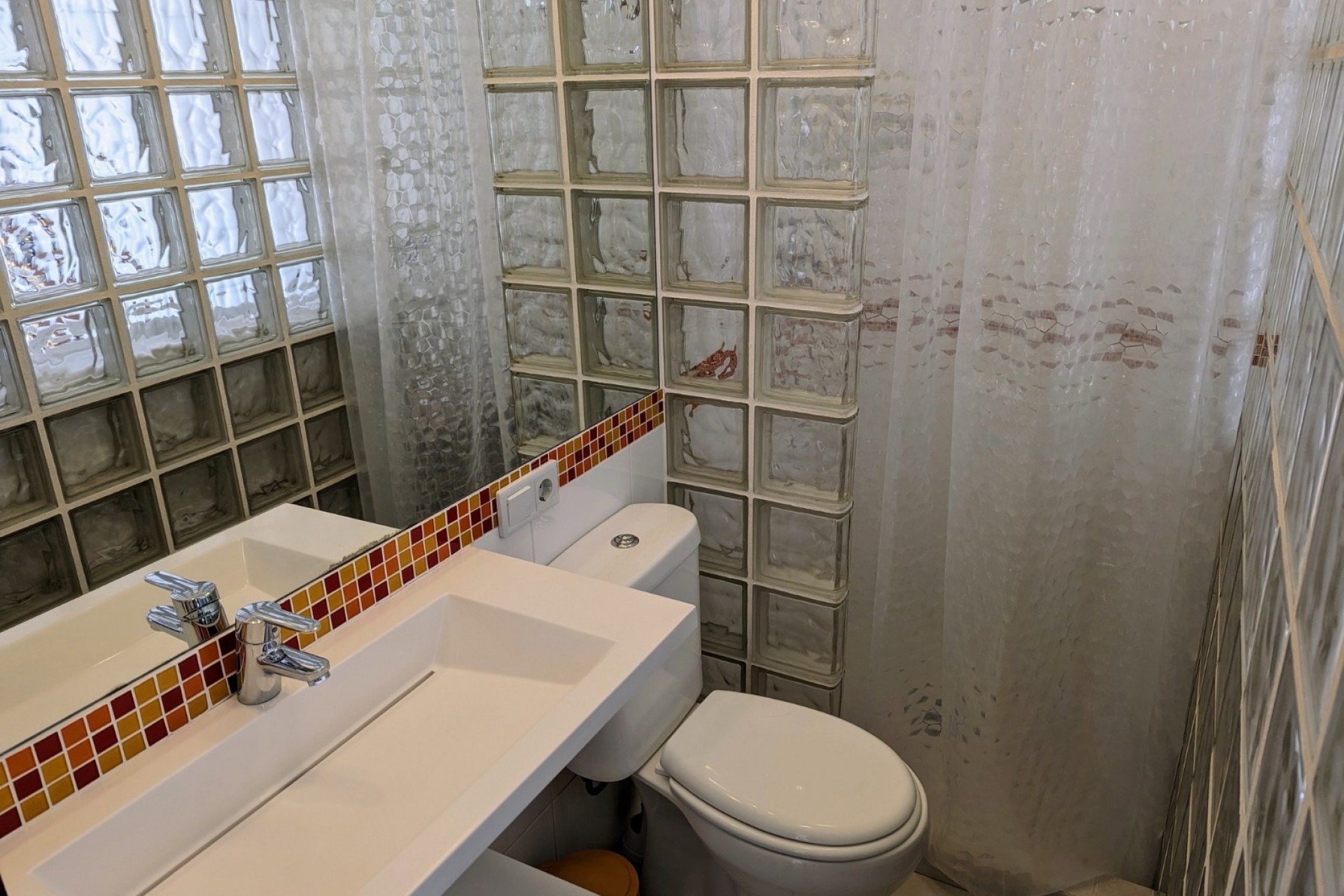 11 Bedrooms Bedrooms, ,8 BathroomsBathrooms,Villa,For Sale,1038