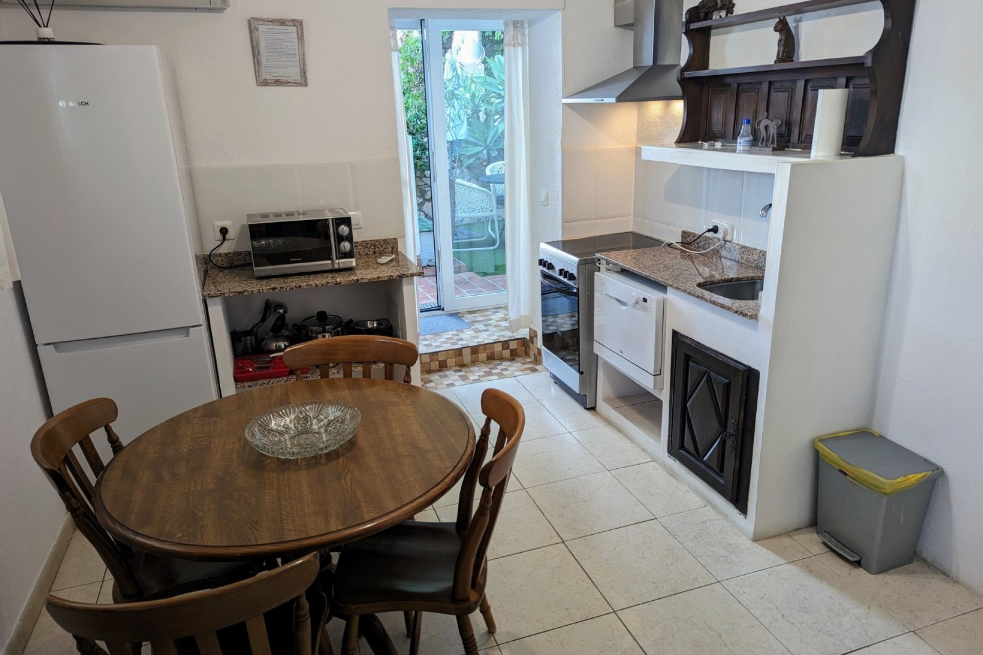 11 Bedrooms Bedrooms, ,8 BathroomsBathrooms,Villa,For Sale,1038