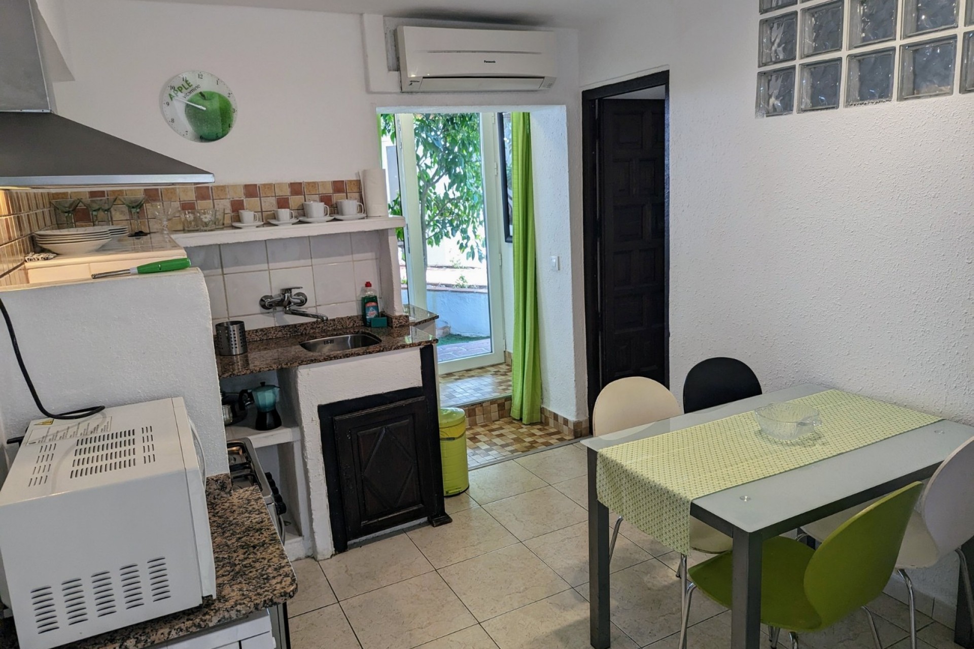 11 Bedrooms Bedrooms, ,8 BathroomsBathrooms,Villa,For Sale,1038