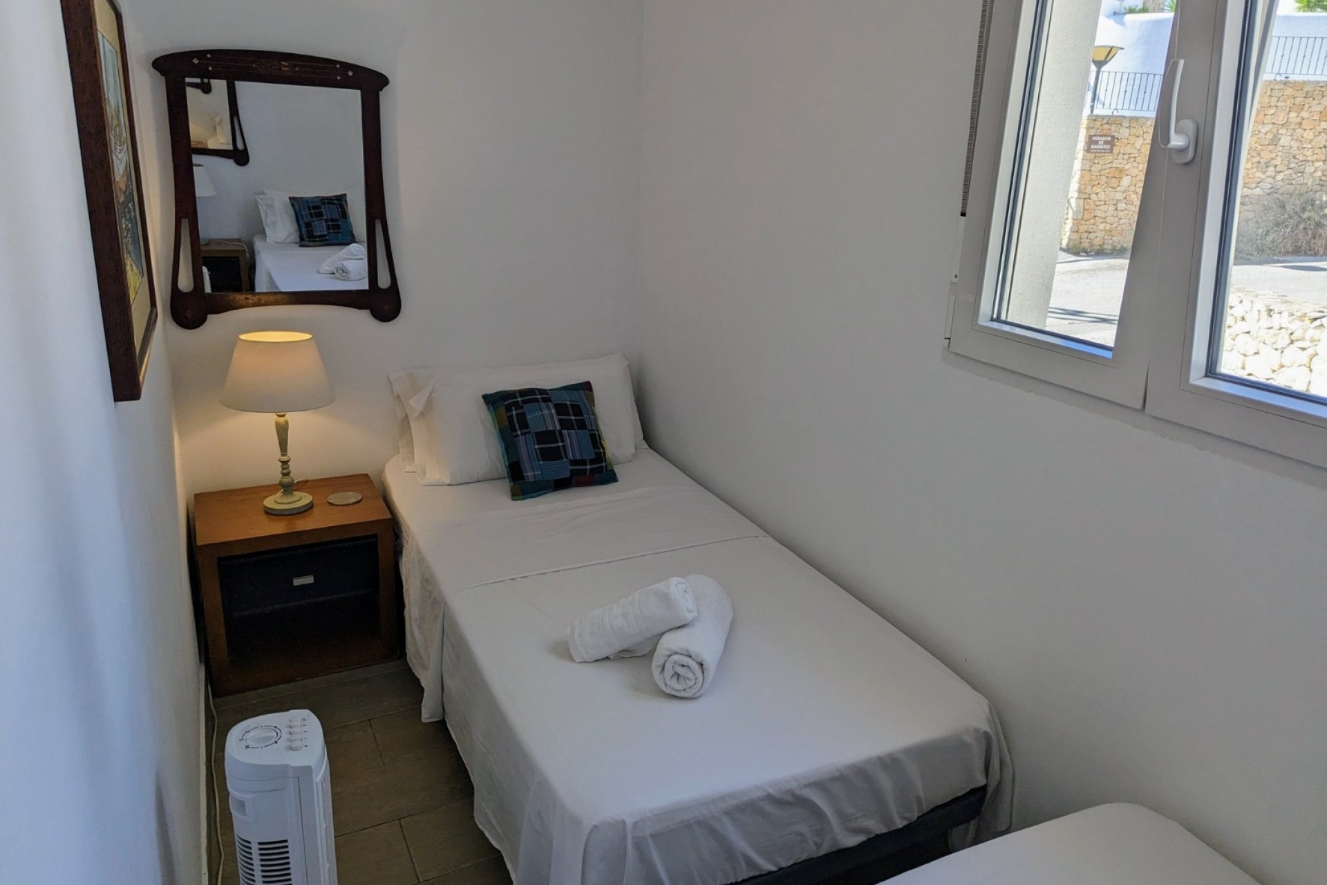 11 Bedrooms Bedrooms, ,8 BathroomsBathrooms,Villa,For Sale,1038