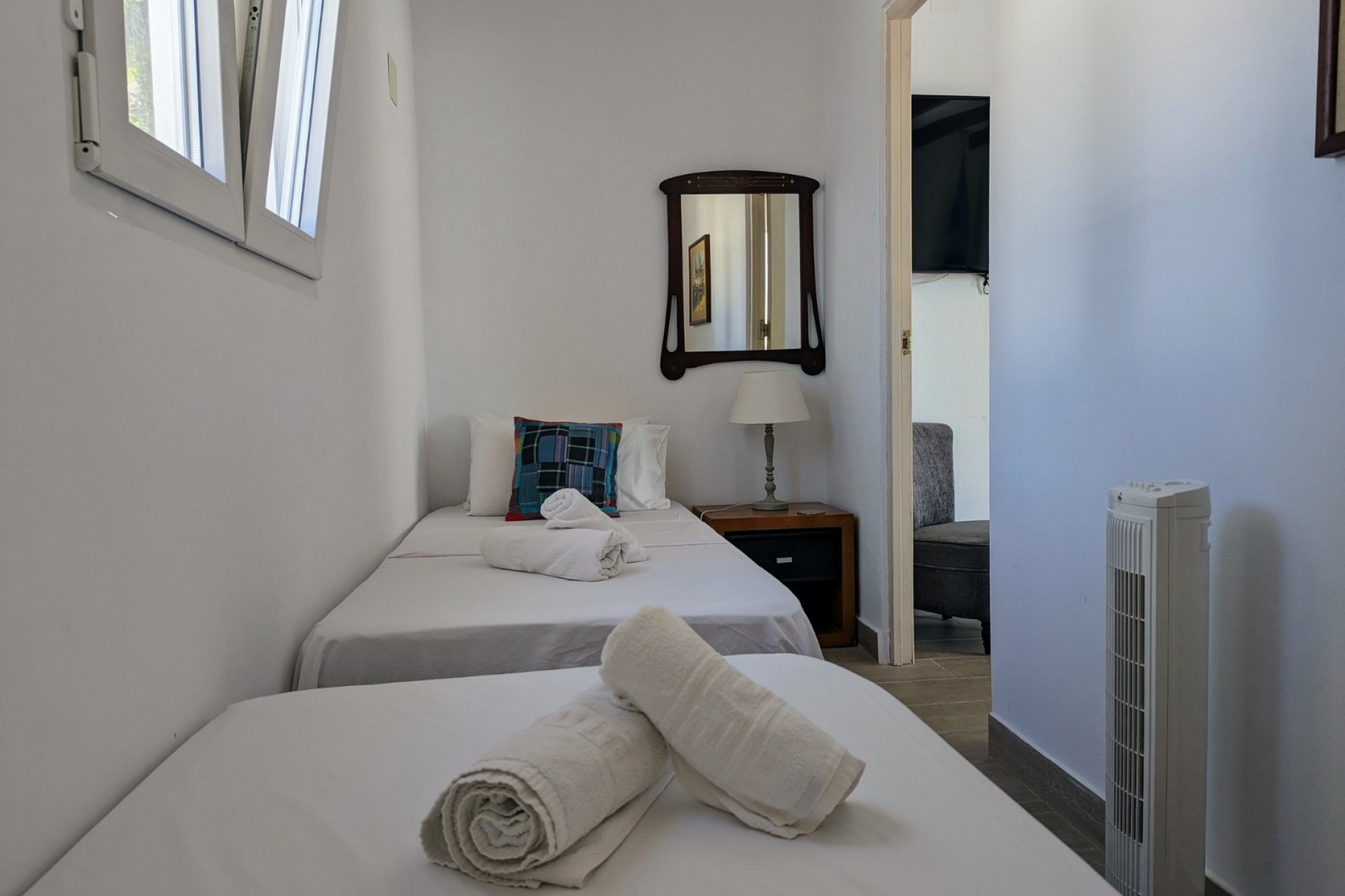 11 Bedrooms Bedrooms, ,8 BathroomsBathrooms,Villa,For Sale,1038