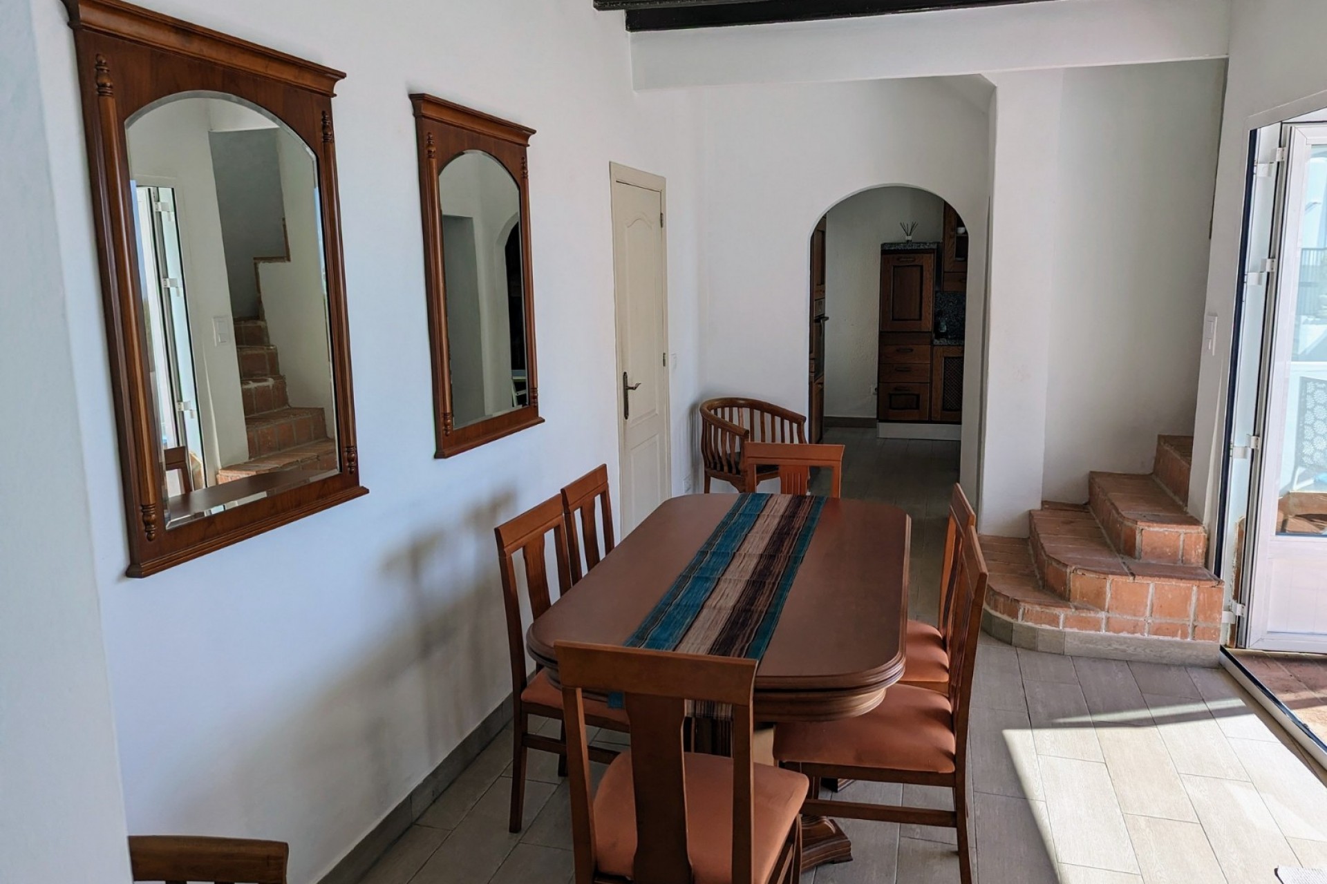 11 Bedrooms Bedrooms, ,8 BathroomsBathrooms,Villa,For Sale,1038