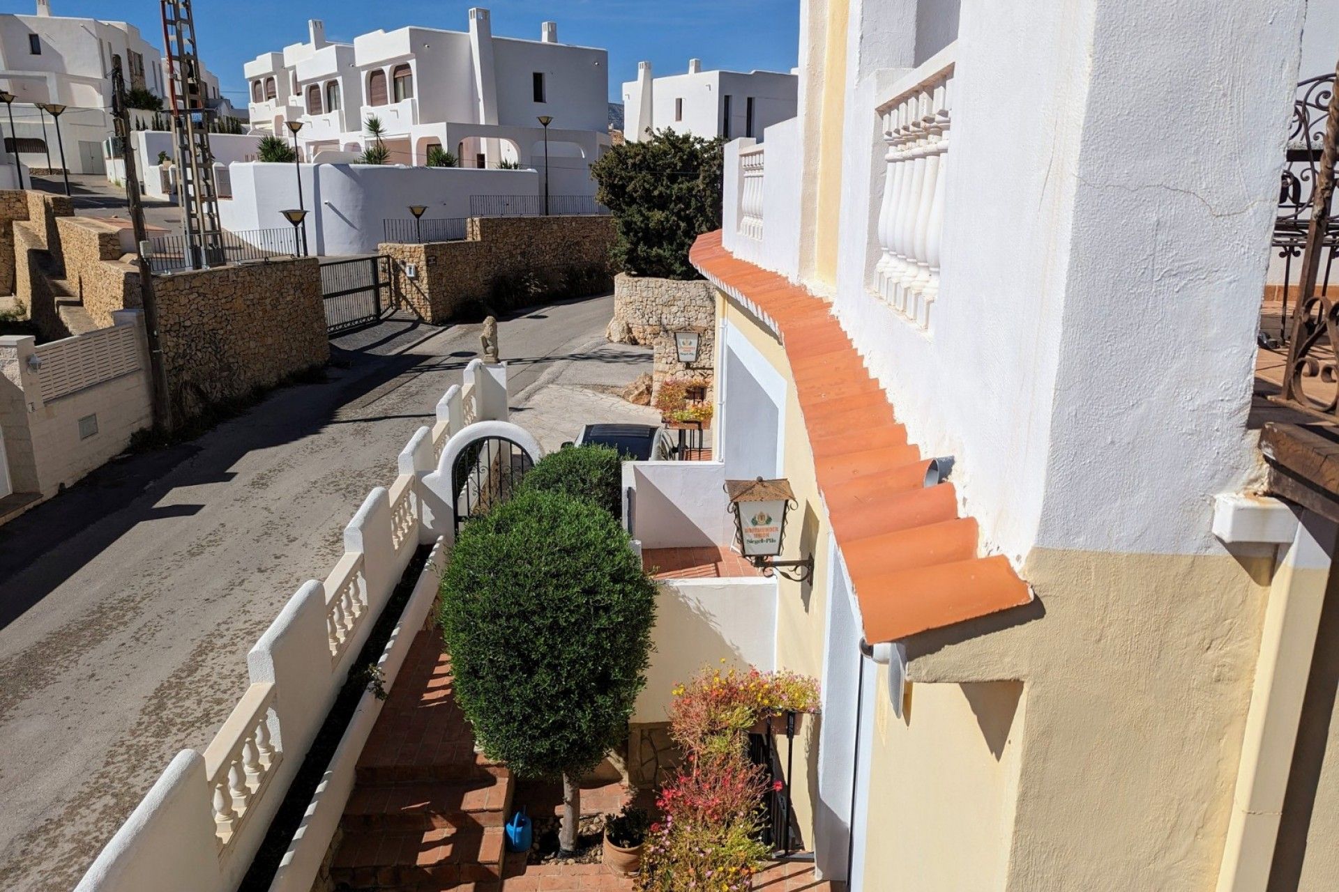 11 Bedrooms Bedrooms, ,8 BathroomsBathrooms,Villa,For Sale,1038