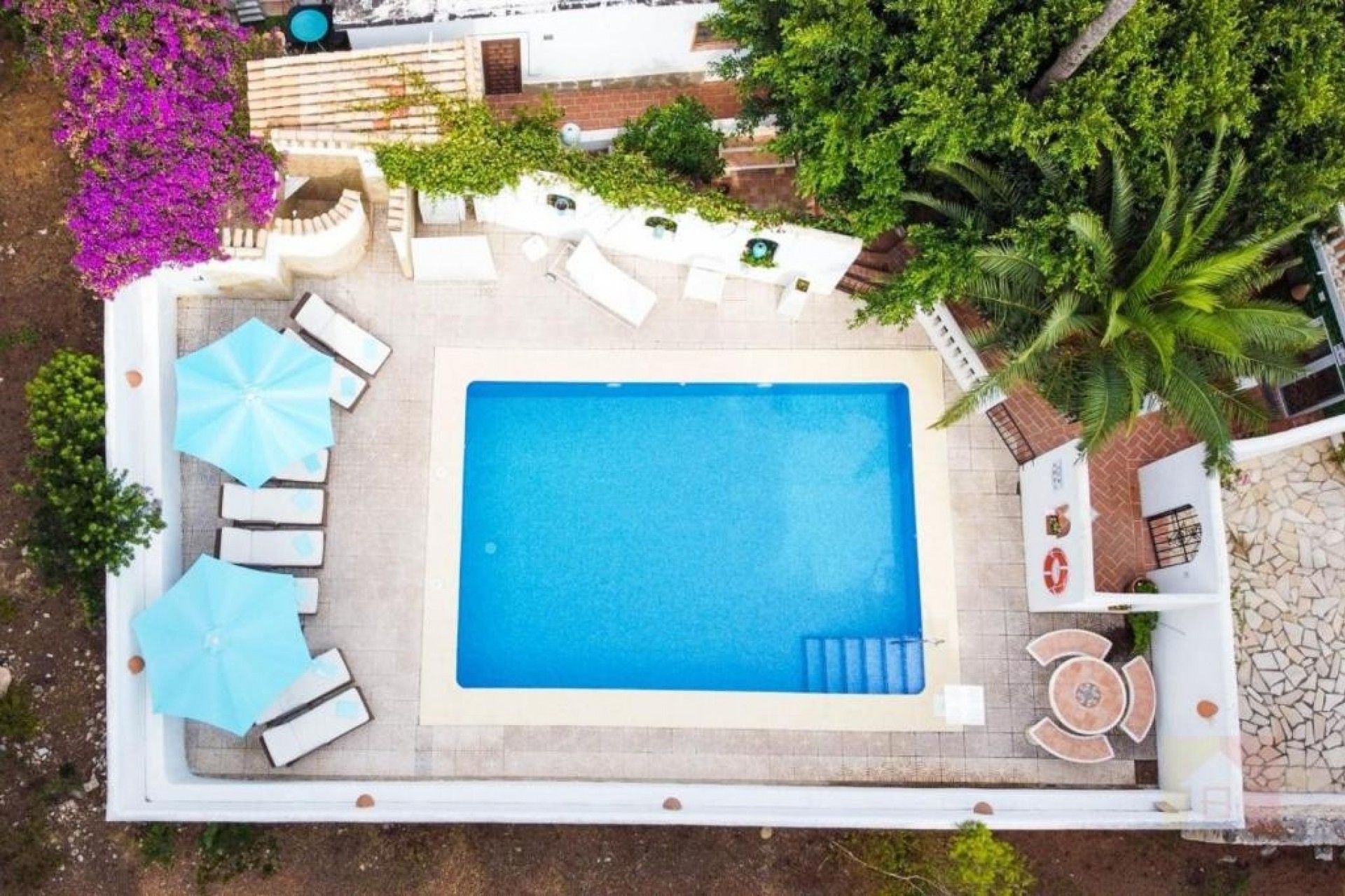 11 Bedrooms Bedrooms, ,8 BathroomsBathrooms,Villa,For Sale,1038