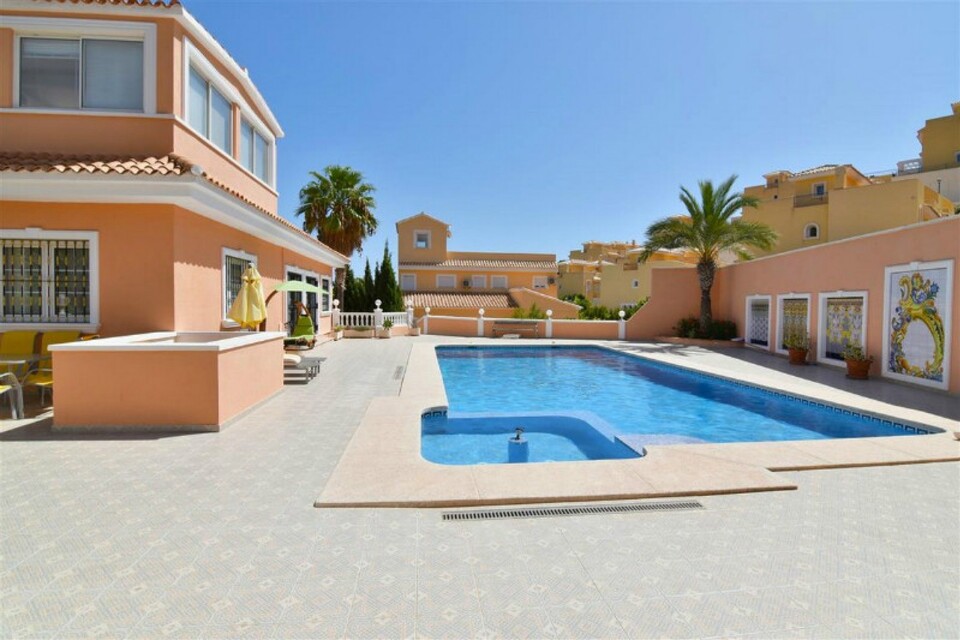 Calpe, 4 Bedrooms Bedrooms, ,3 BathroomsBathrooms,Villa,For Sale,Calpe,1044